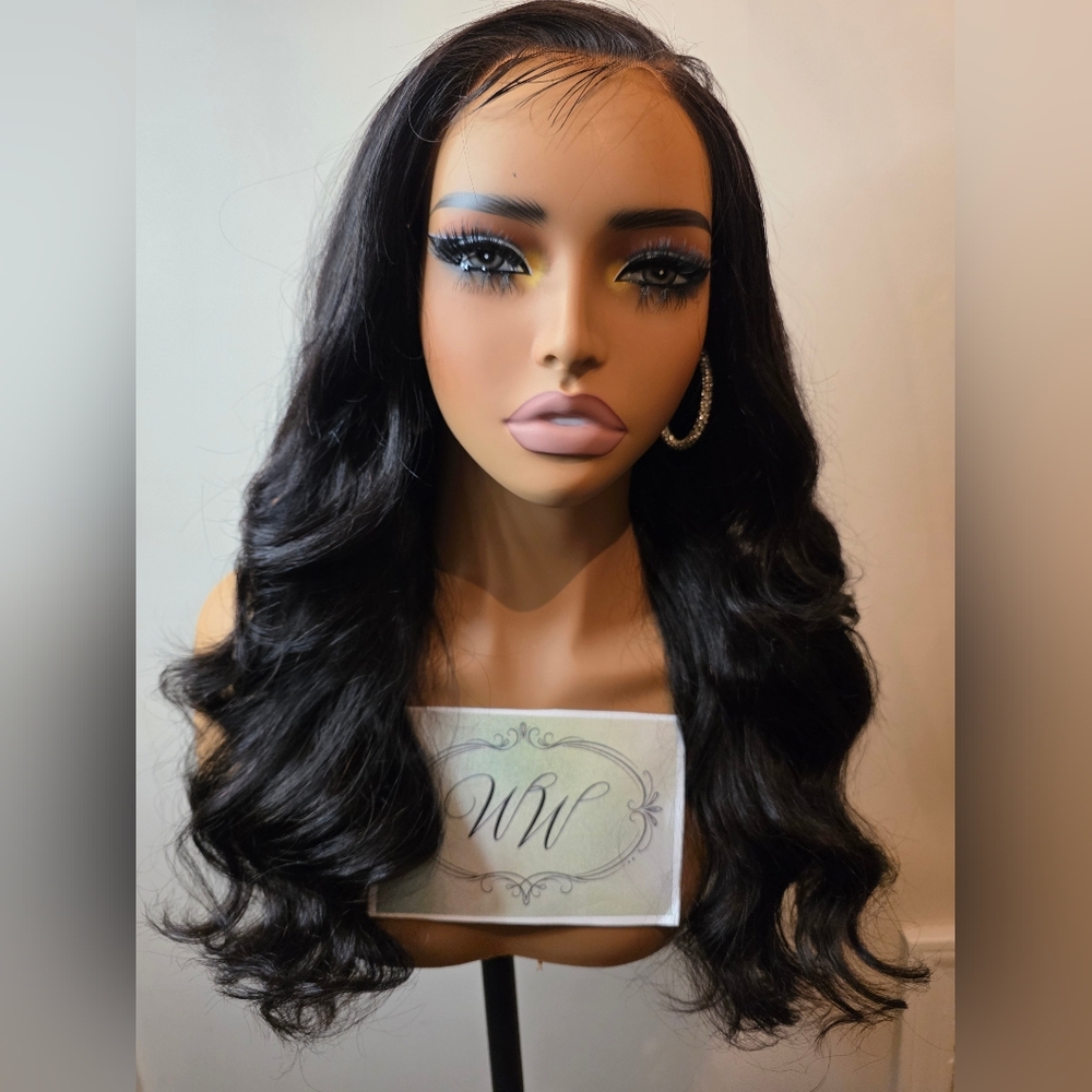 Elegant Natural Black Body Wave Human Hair Wig